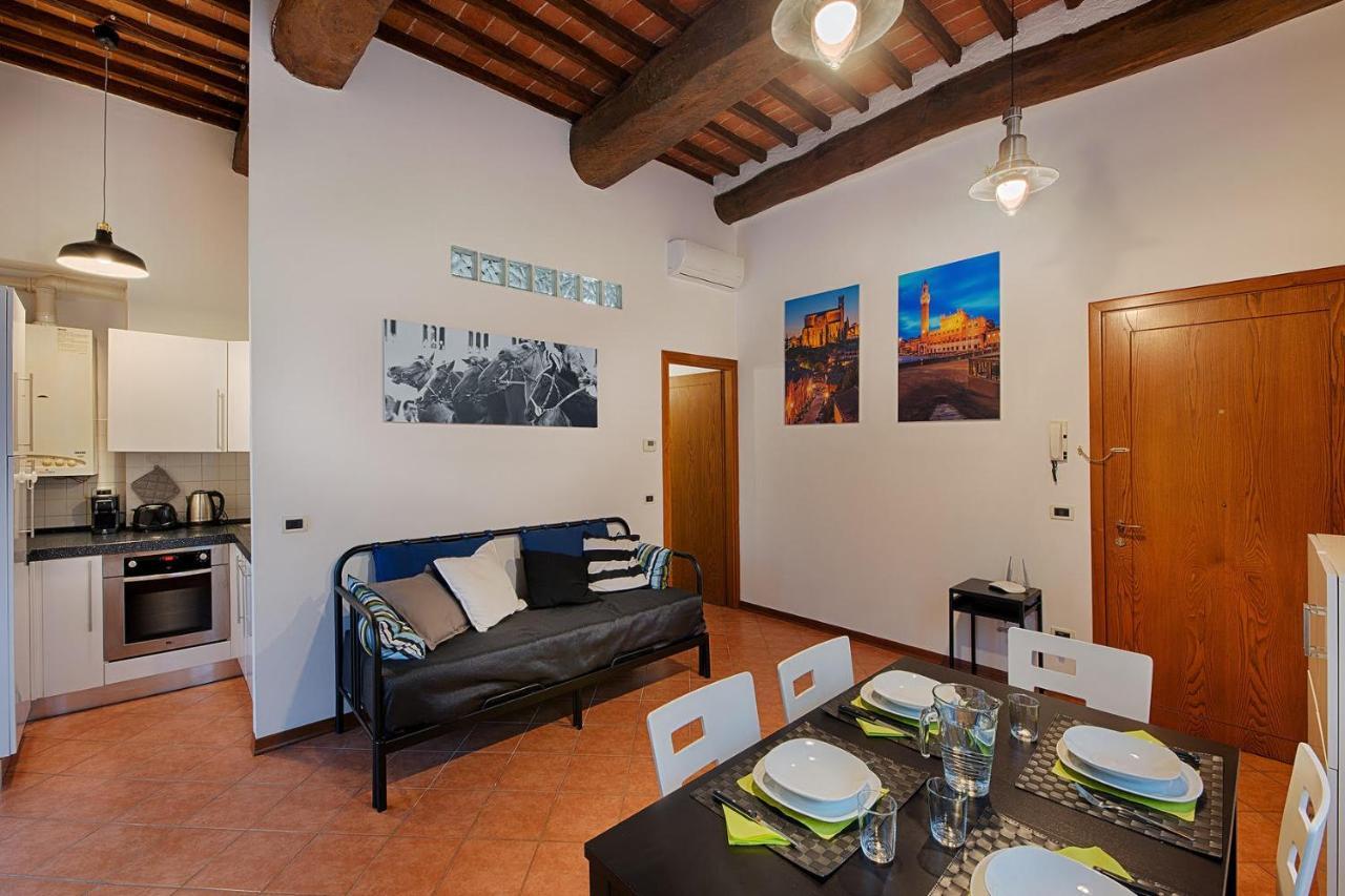 Casazappa - In Centro A Piedi, Parcheggio E Giardino Privato Leilighet Siena Eksteriør bilde